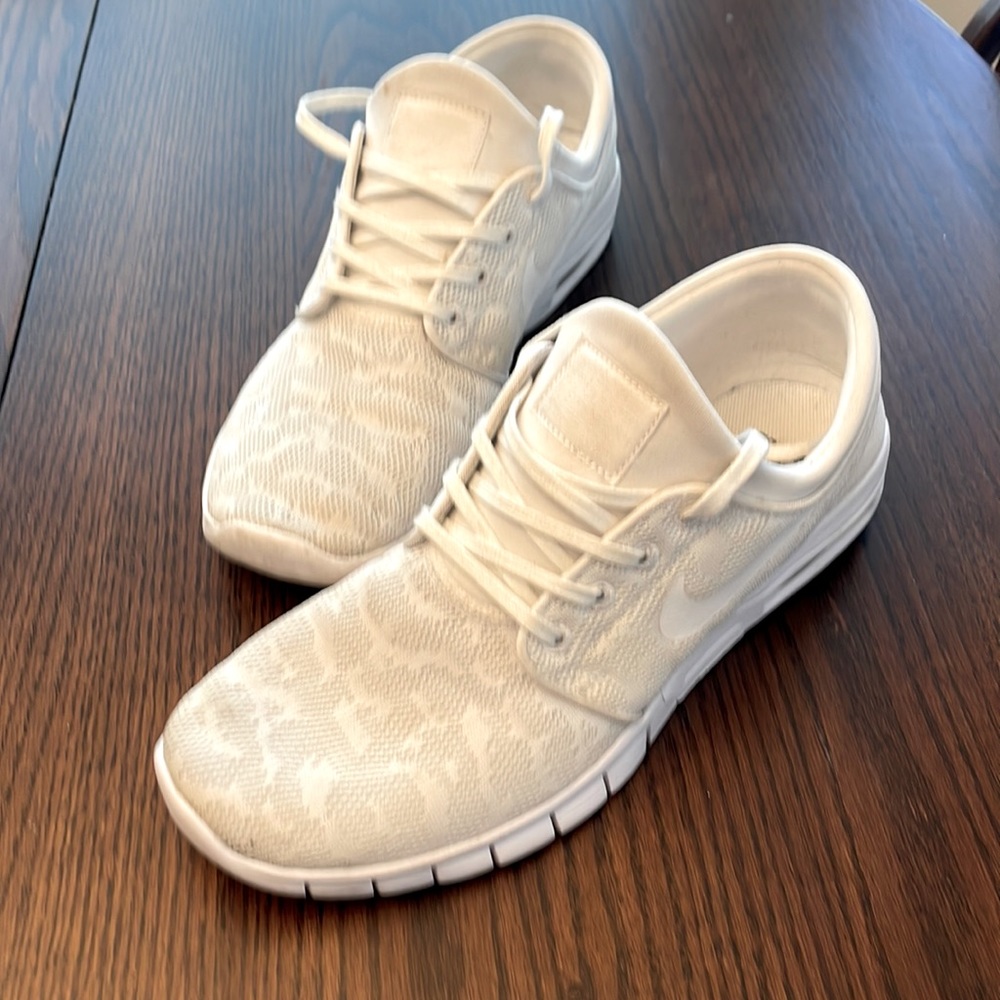 Nike Stefan Janoski all white